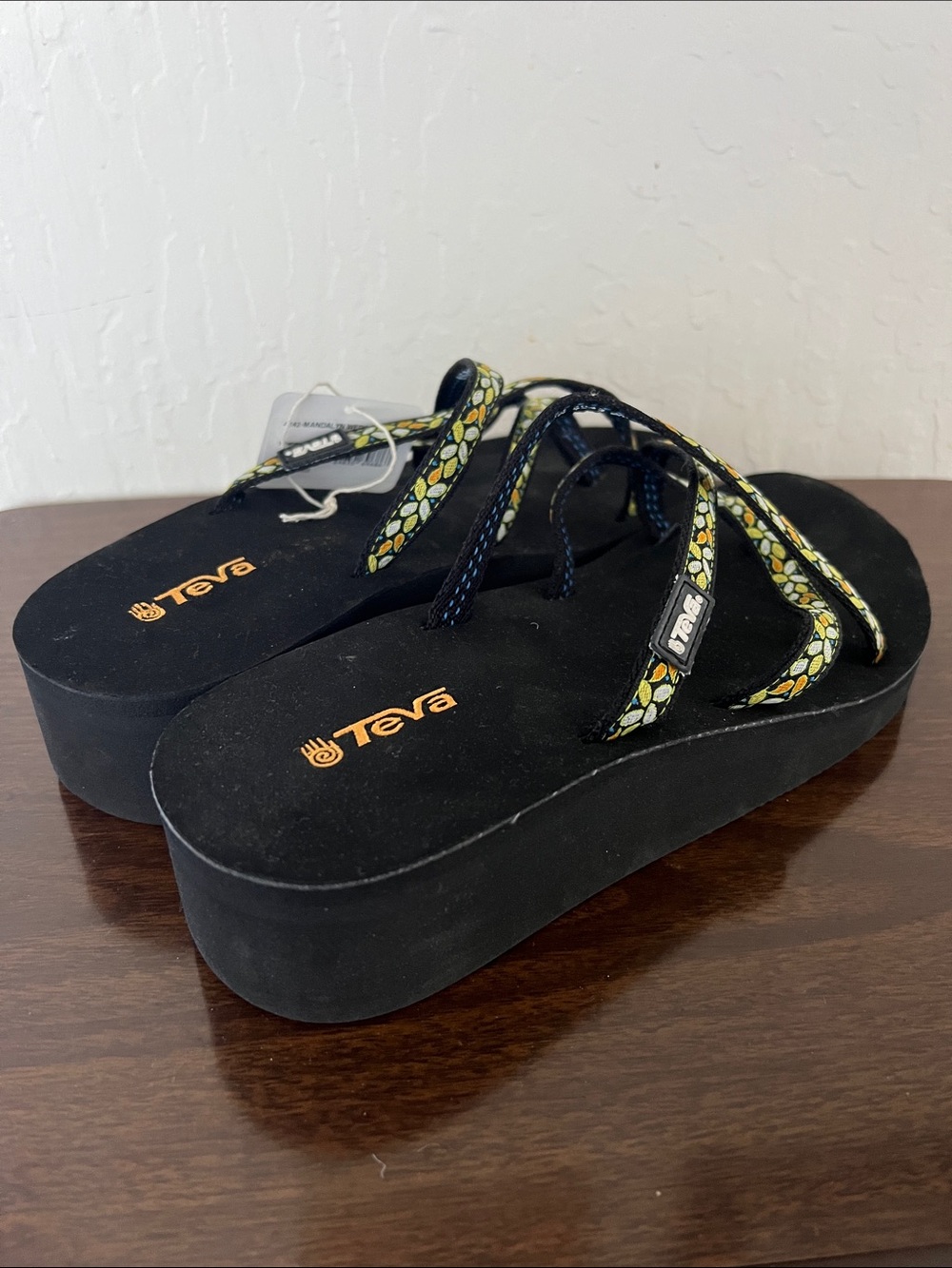 Teva New With Tags Black Platform Sandals with Yellow Floral Straps Size 9 - Picture 6 of 10